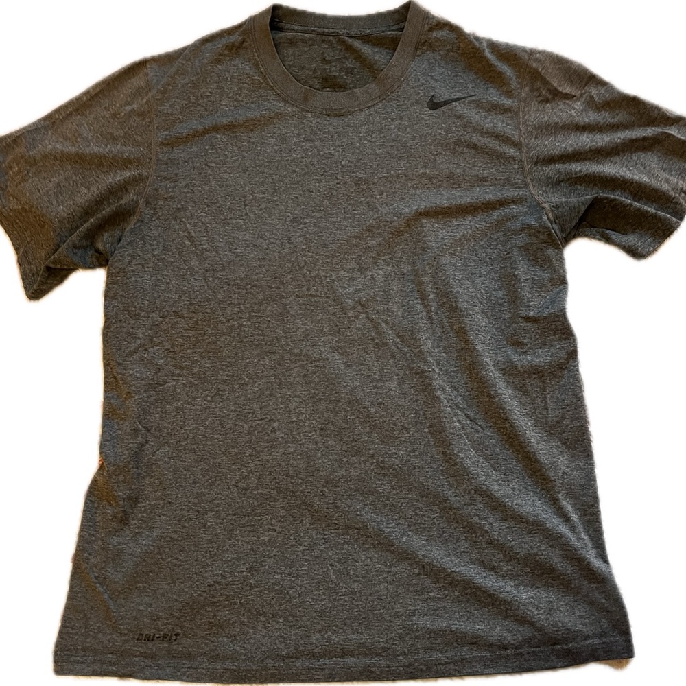 Dri fit Nike tee L